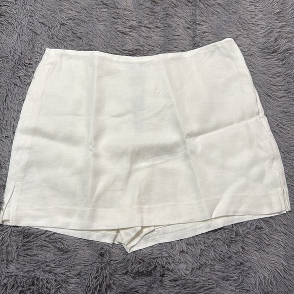 Express Editor Super High Waisted Linen Blend Mini Skort - Picture 3 of 5